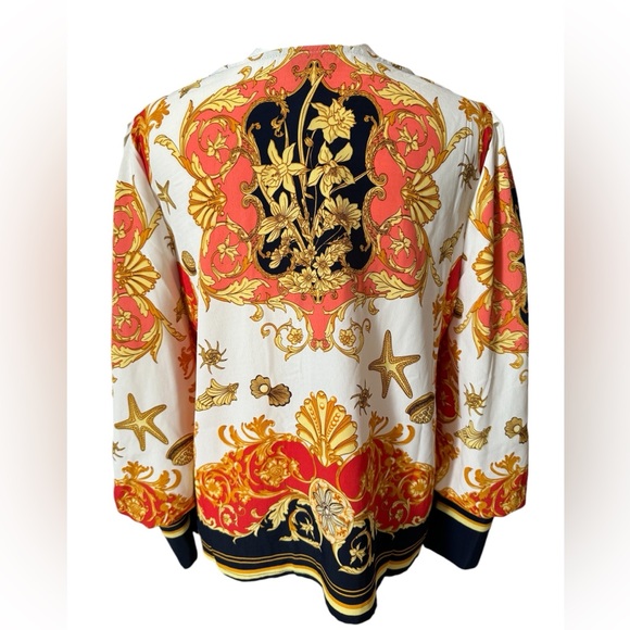 Baroque Filigree Button Down Blouse - Picture 3 of 9